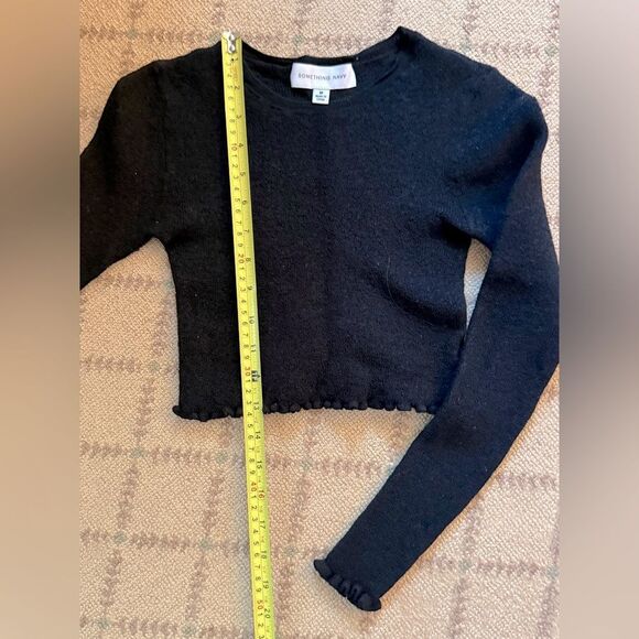 Something Navy cropped Black Wool long sleeve sweater w ruffled hem & sleeves  M - Picture 4 of 9